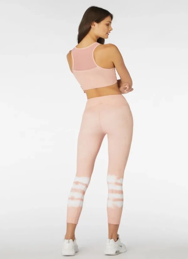 Discount L'URV Drift Away Crop Light Pink